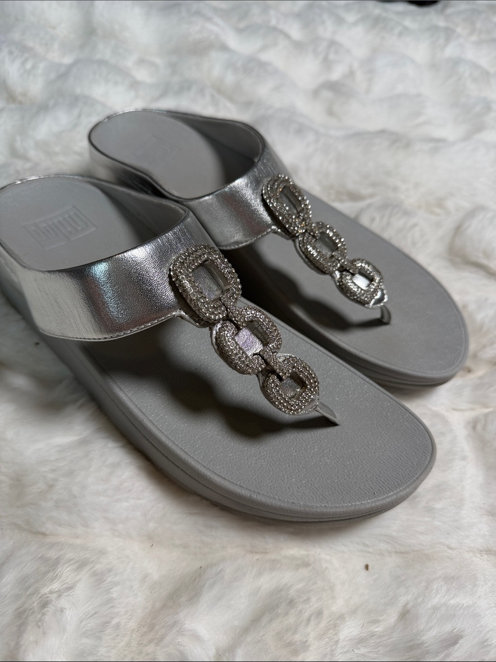 FitFlop Fino Crystal Chain Metallic Leather Toe-Post Sandal